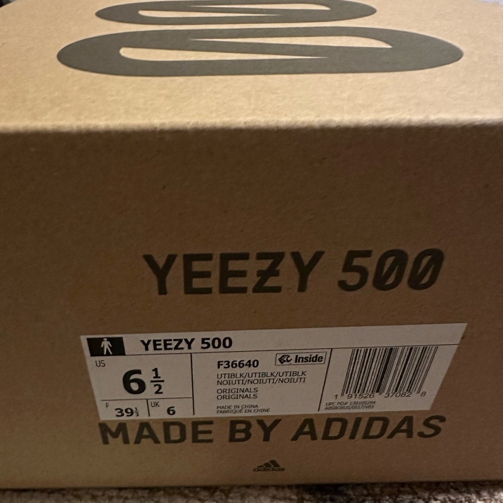 YEEZY 500 / size 6.5 men’s / black - Picture 6 of 6
